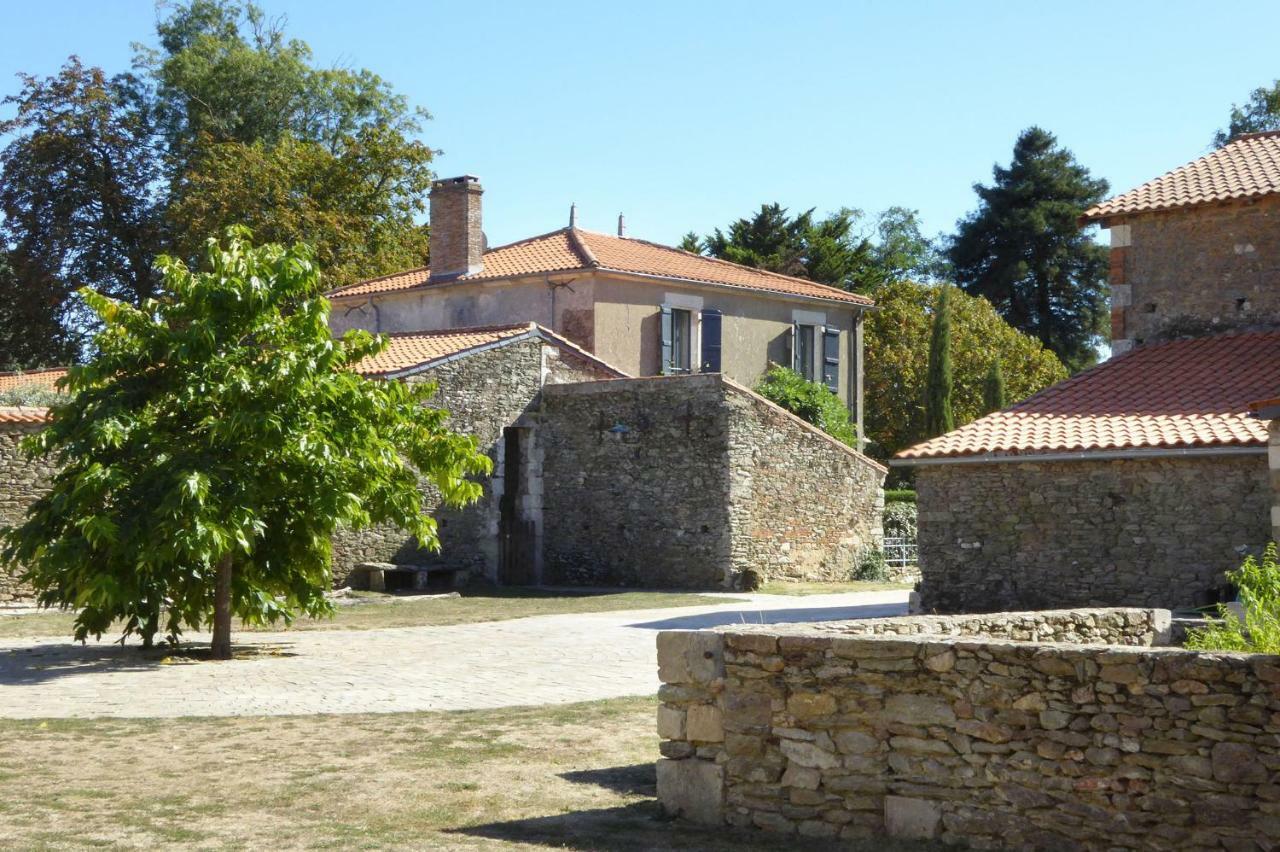 Bed & Breakfast Chateau Breduriere Moutiers-sur-le-Lay